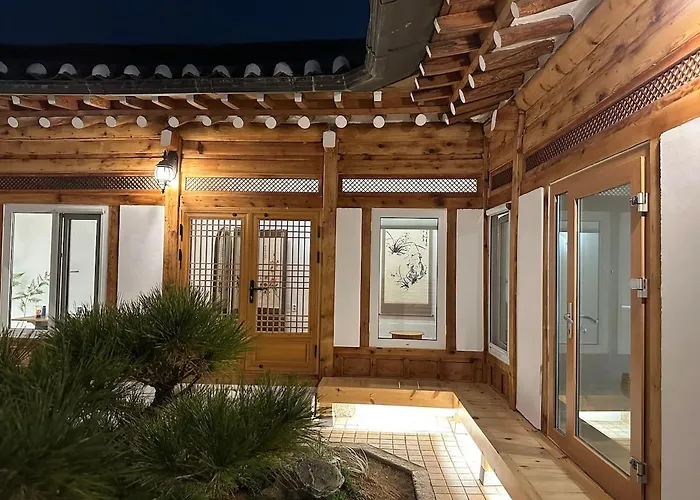 Hanok Moonee Seoel