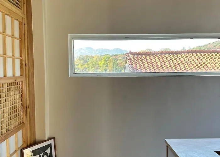 Hanok Moonee