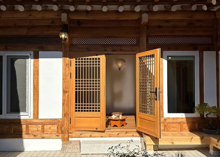 Hanok Moonee Villa *