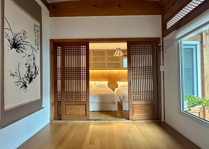 Hanok Moonee Villa Seoel