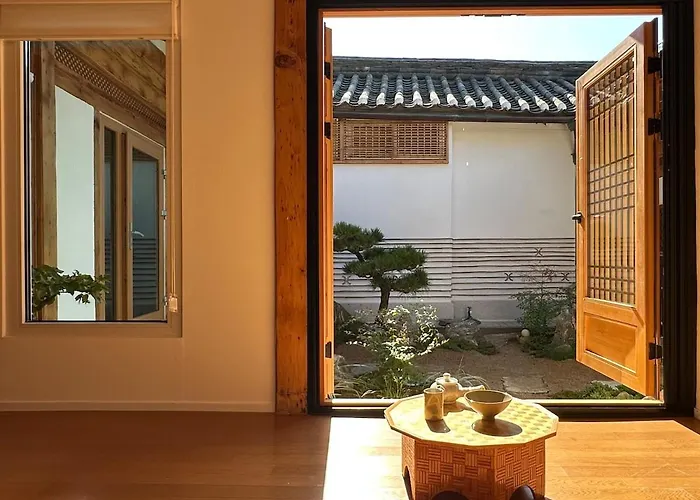 Hanok Moonee Seoel
