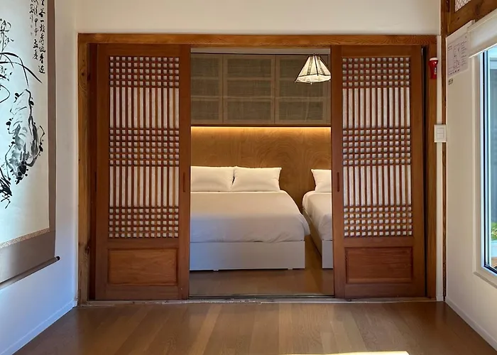 Hanok Moonee Seoel