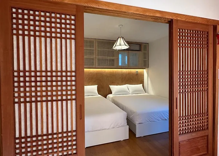 Hanok Moonee Seoel