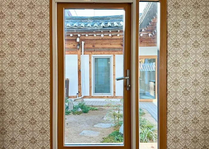 Hanok Moonee Villa