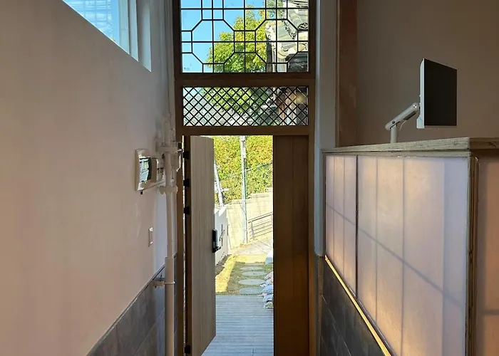 Hanok Moonee